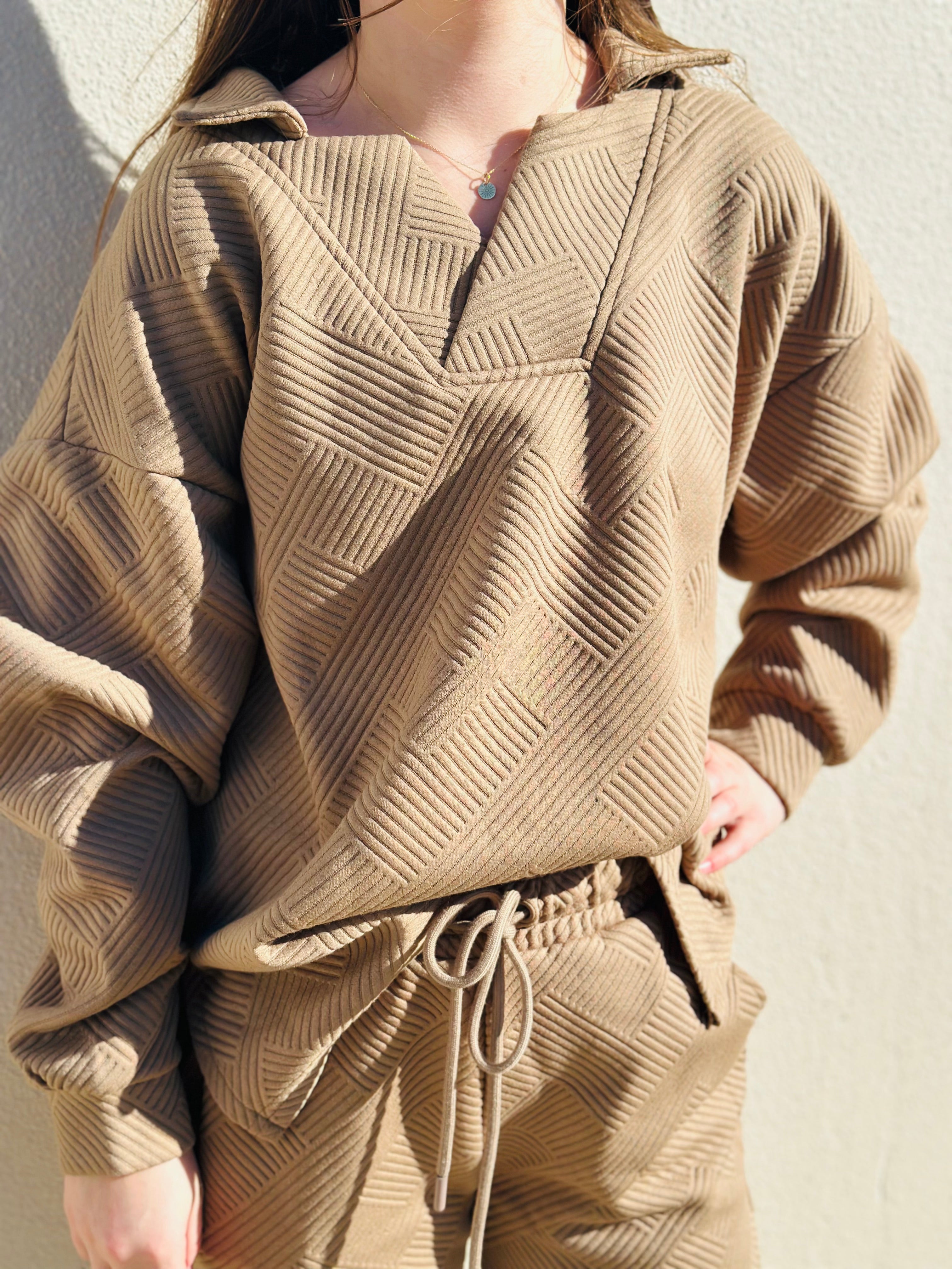 CONRAD COLLARED TOP