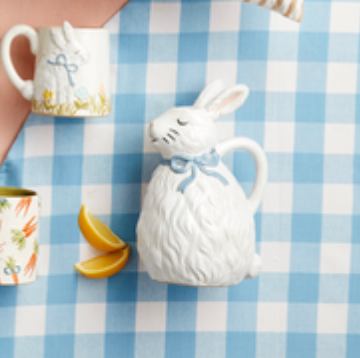 BUNNY PITCHER