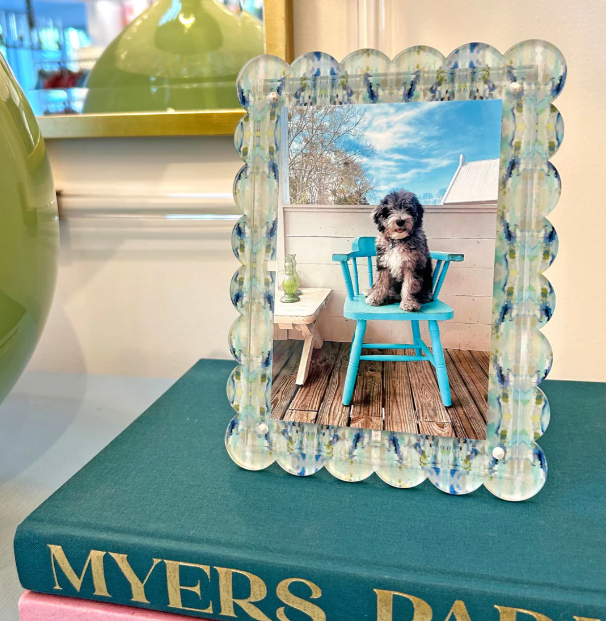 ACRYLIC FRAME | WINTERGREEN