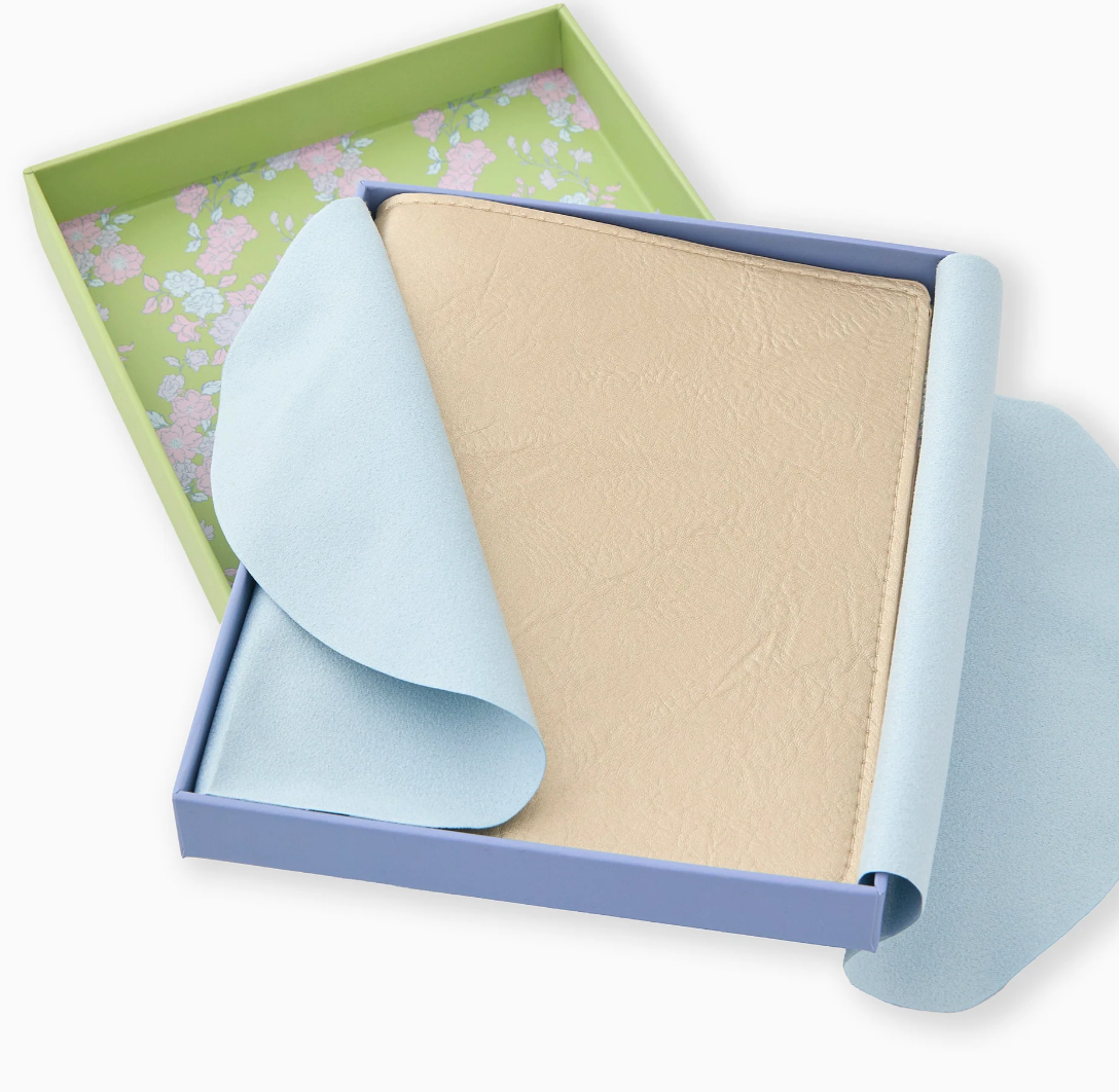 CHAMPAGNE CARD FOLIO