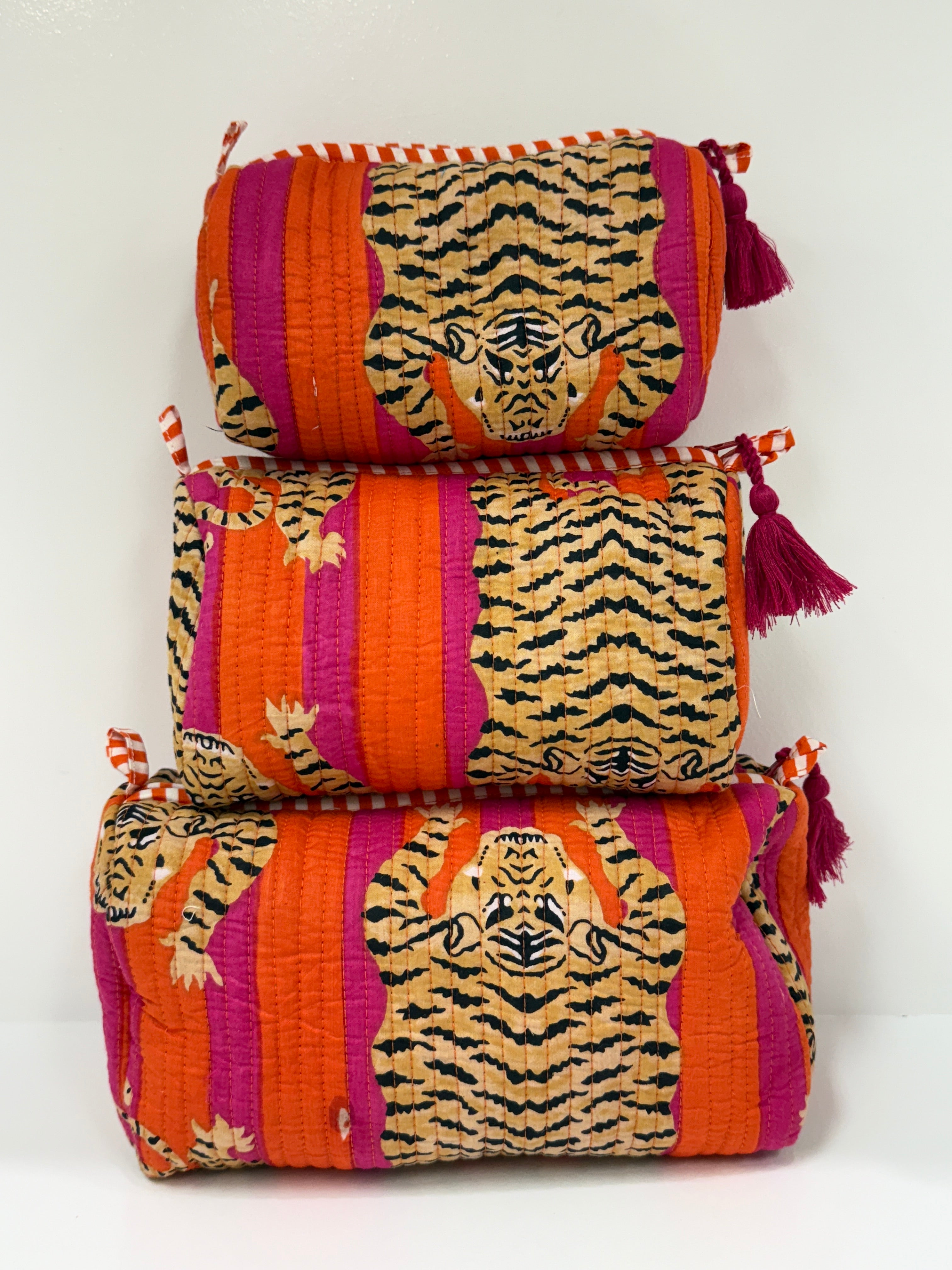 TIGER COSMETIC BAG | MEDIUM