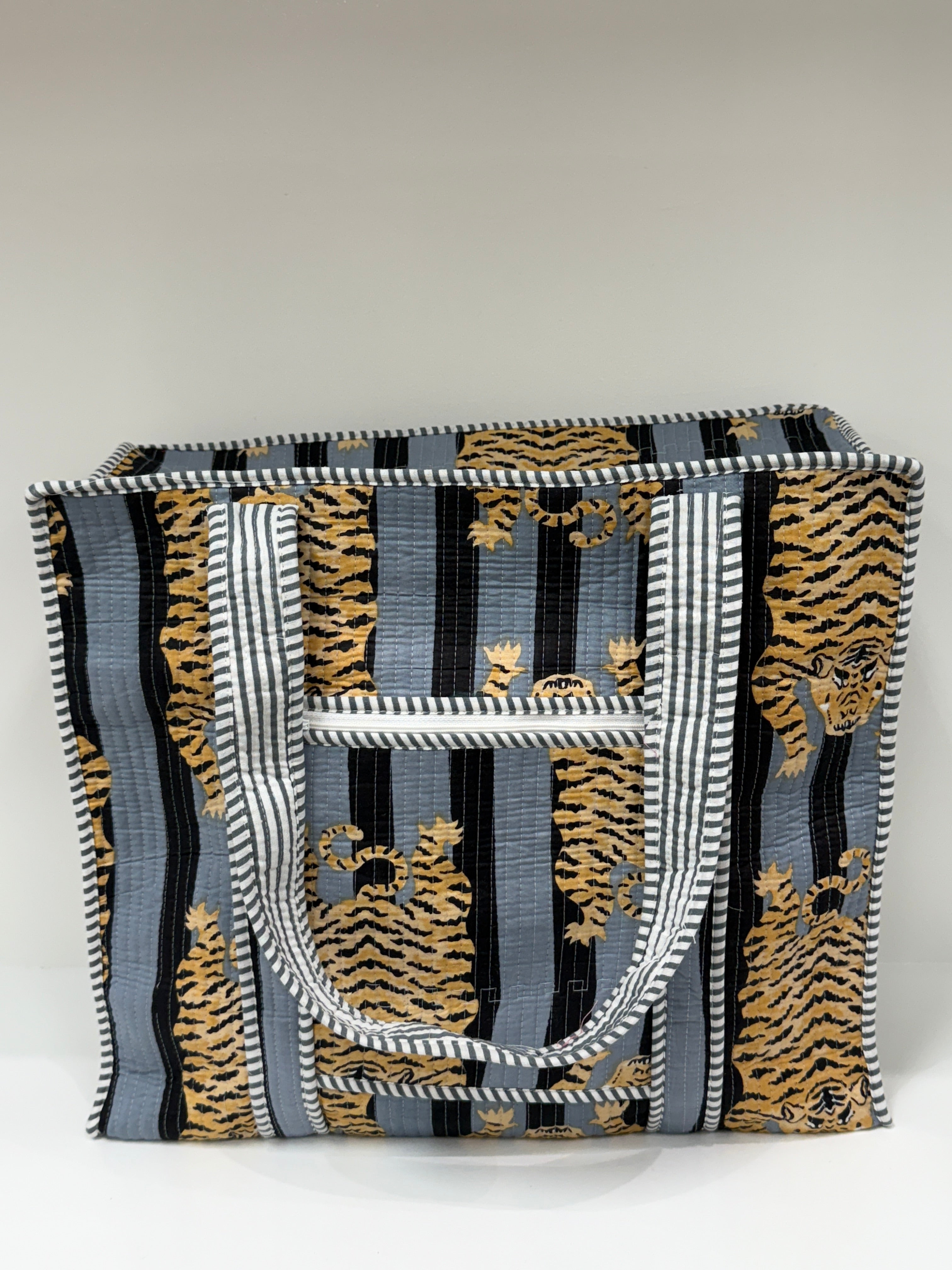 TIGER TOTE
