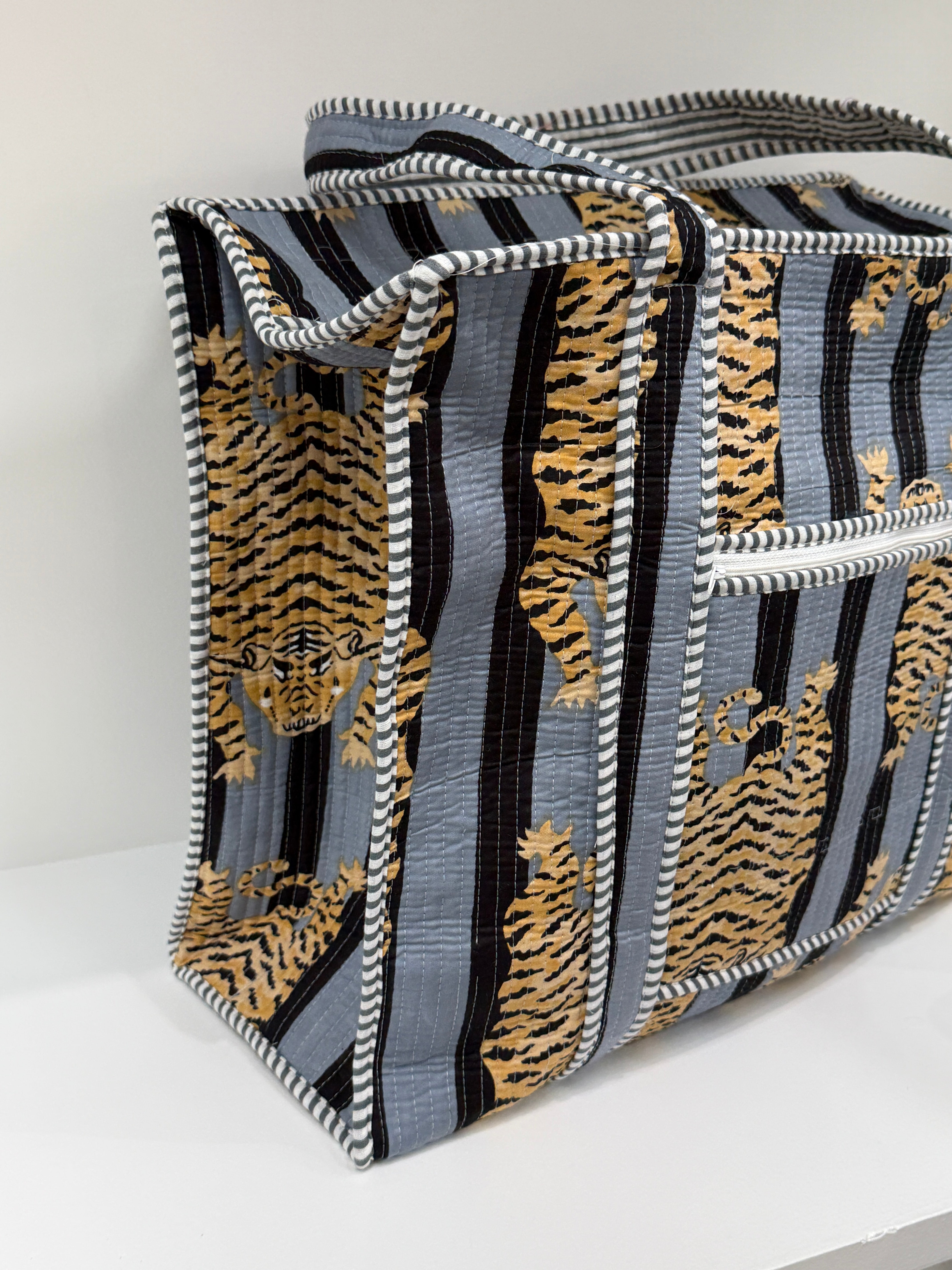 TIGER TOTE