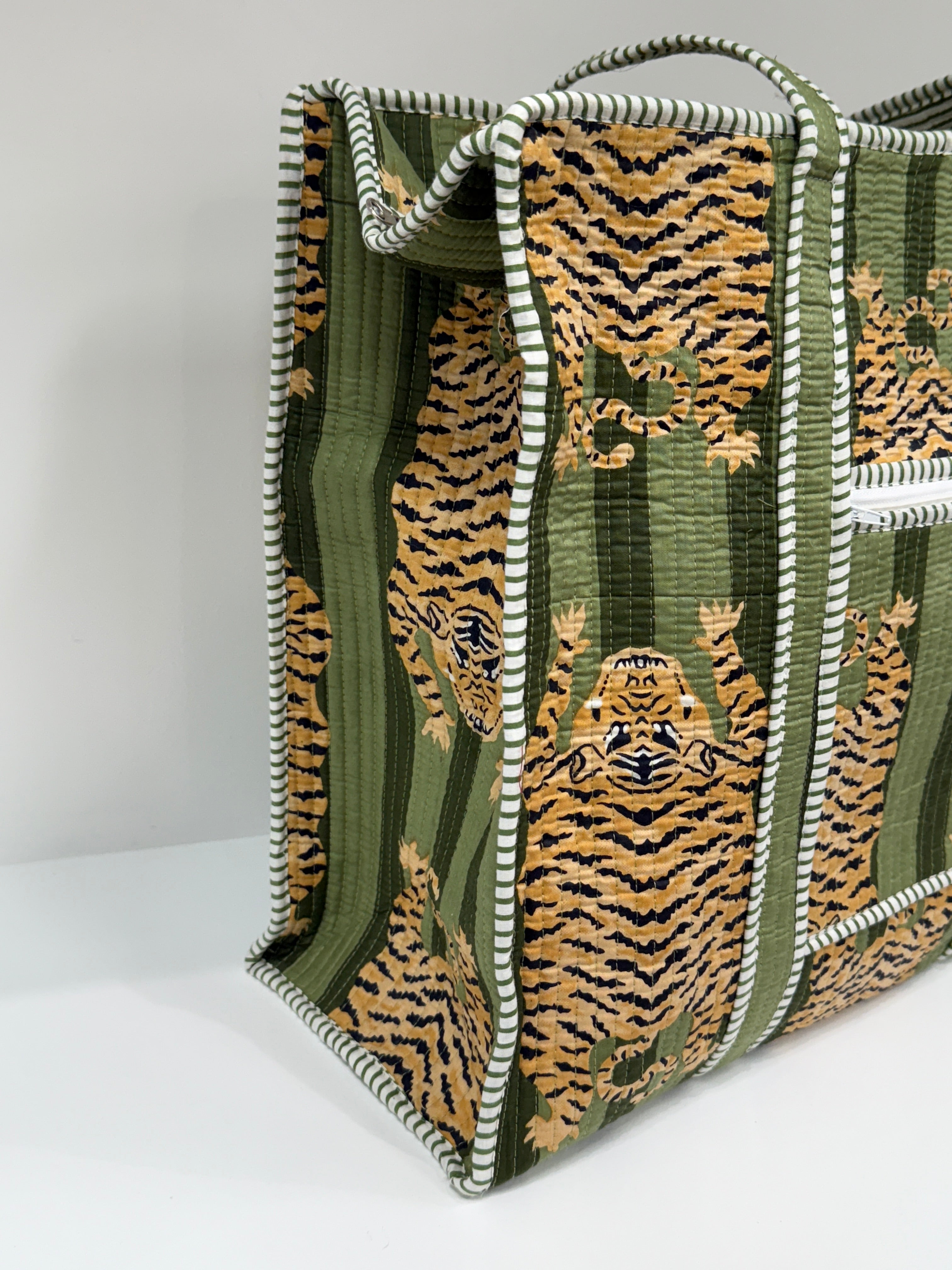 TIGER TOTE