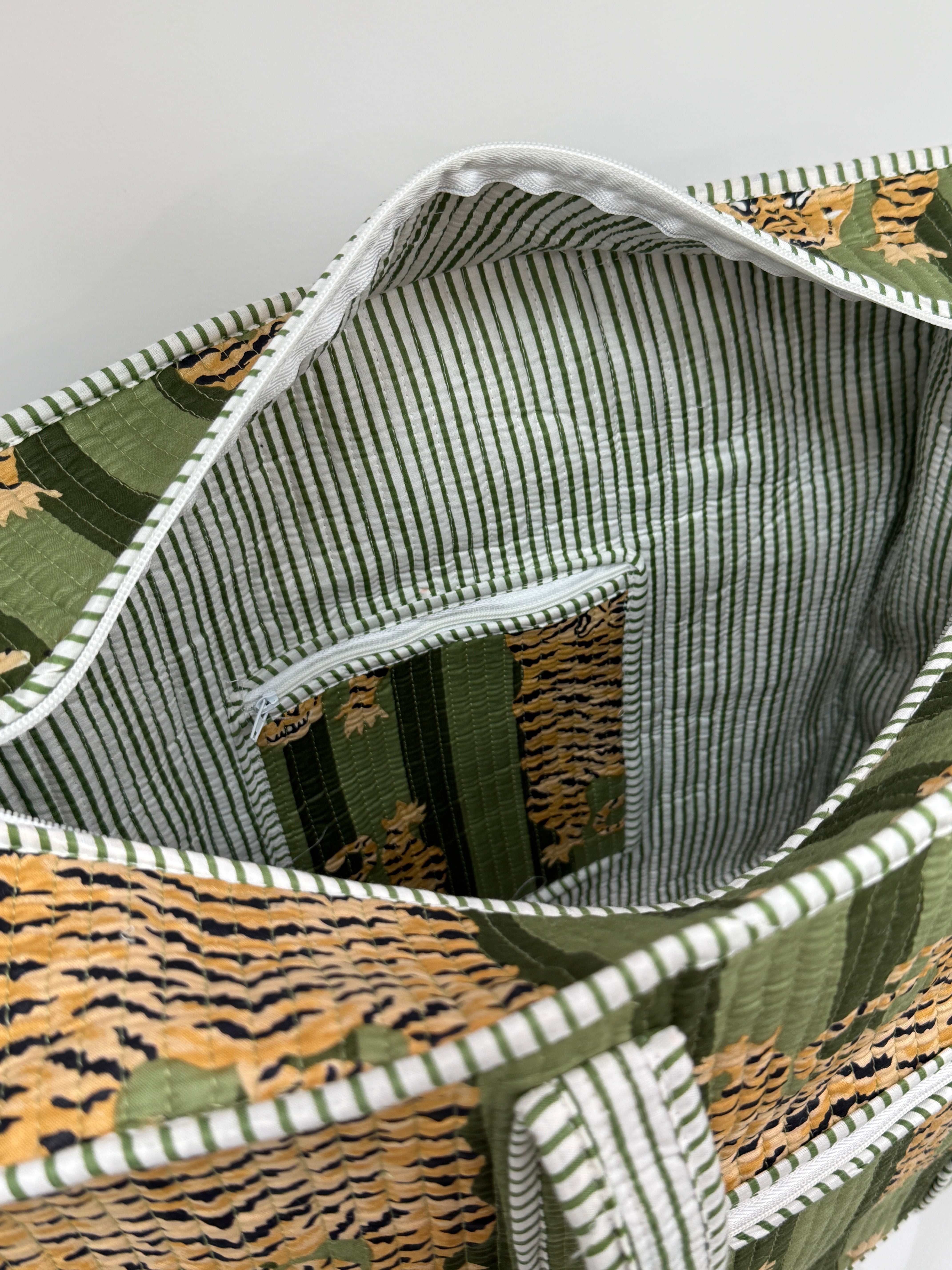 TIGER TOTE