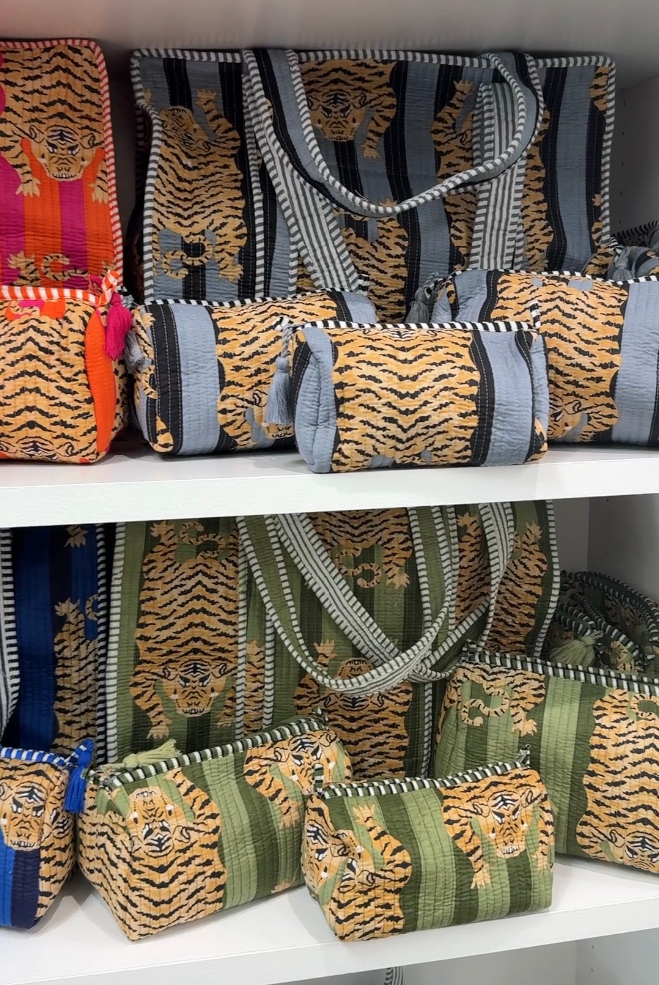 TIGER TOTE