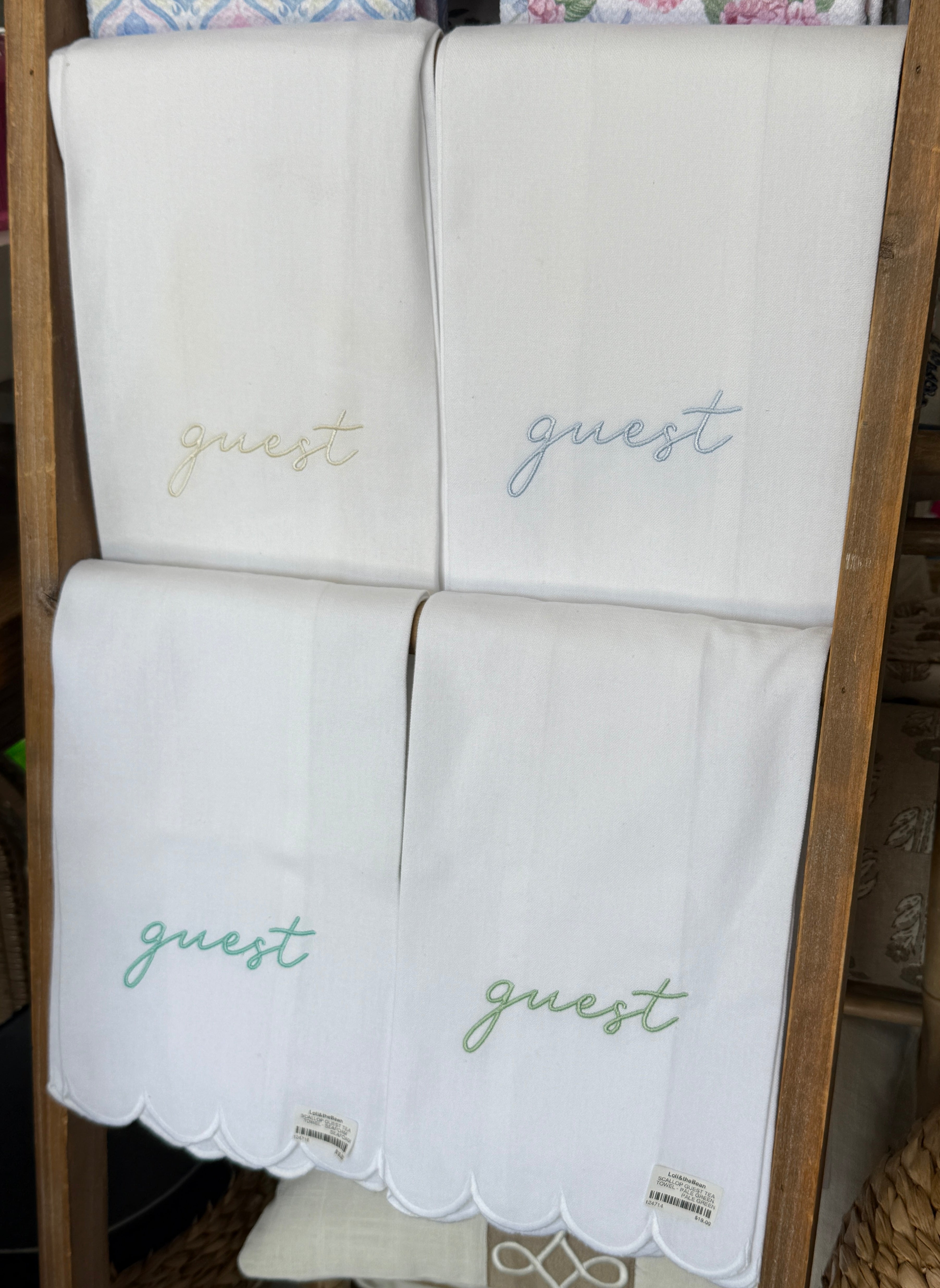 SCALLOP GUEST TEA TOWEL