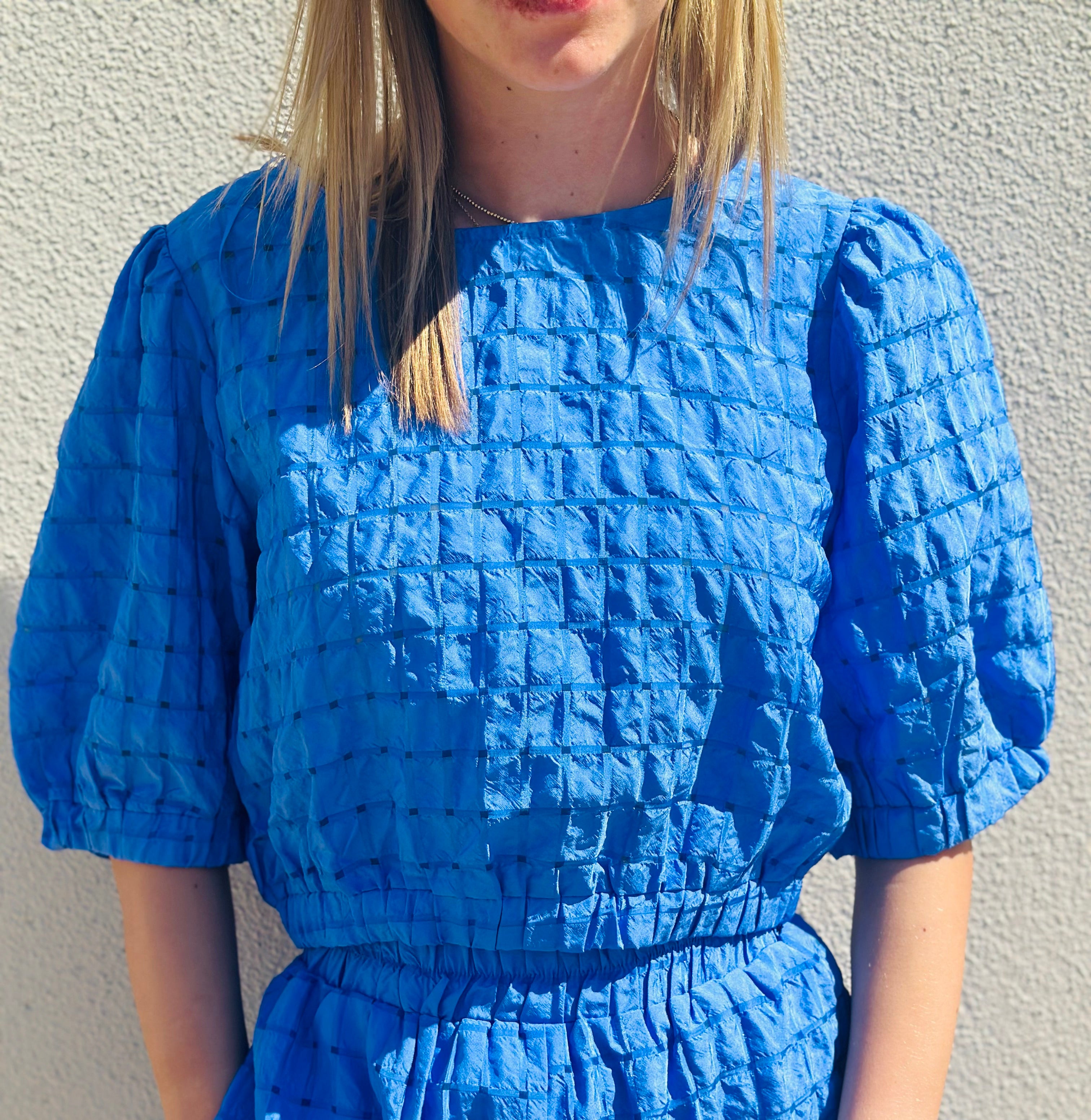 LAINEY BLUE TOP