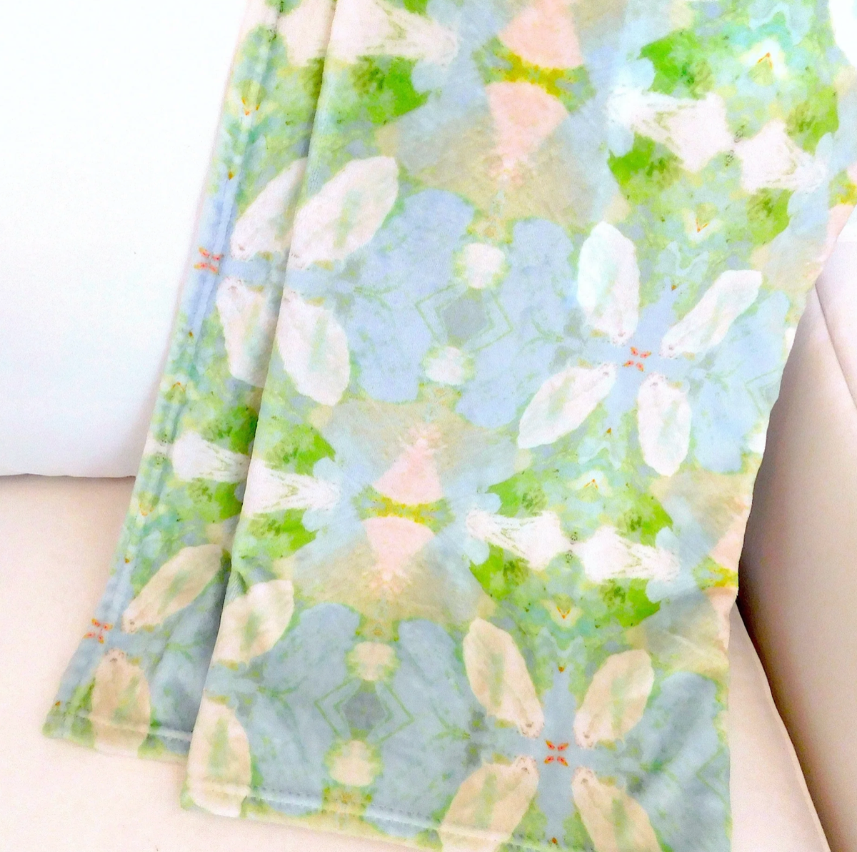 ELEPHANT FALLS | FLEECE BLANKET